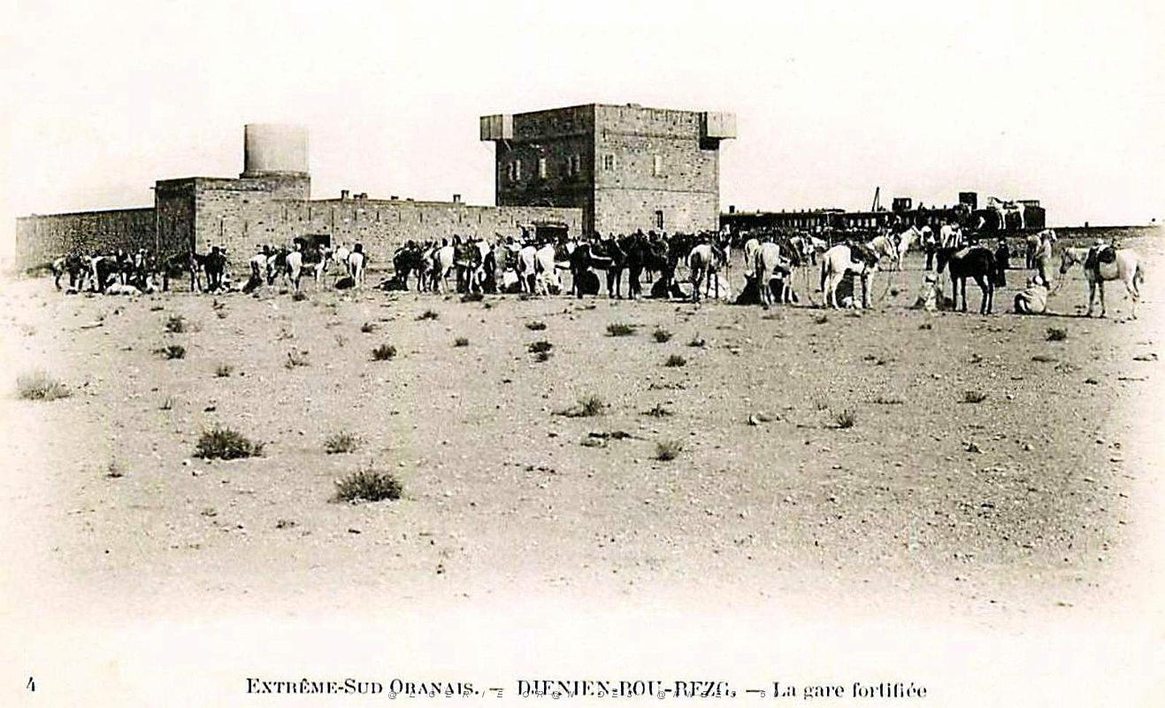 Djenien-Bou-Zreg - Gare Fortifiee.jpg